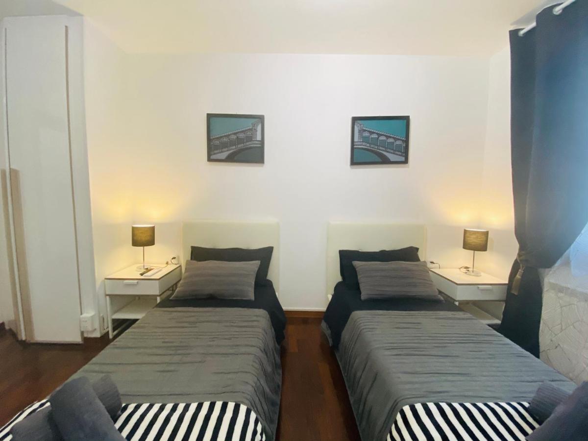 Rialto Apartment With Canal Grande View เวนิส ภายนอก รูปภาพ