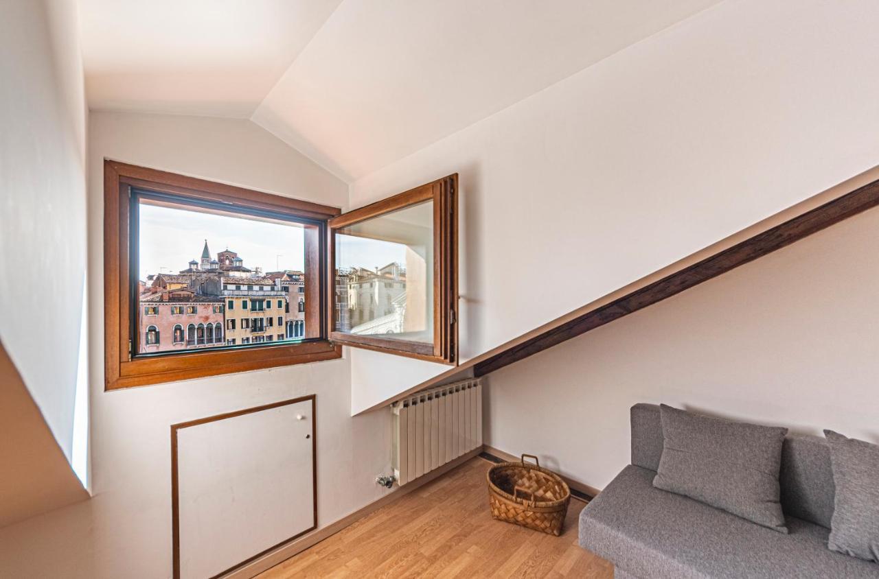 Rialto Apartment With Canal Grande View เวนิส ภายนอก รูปภาพ