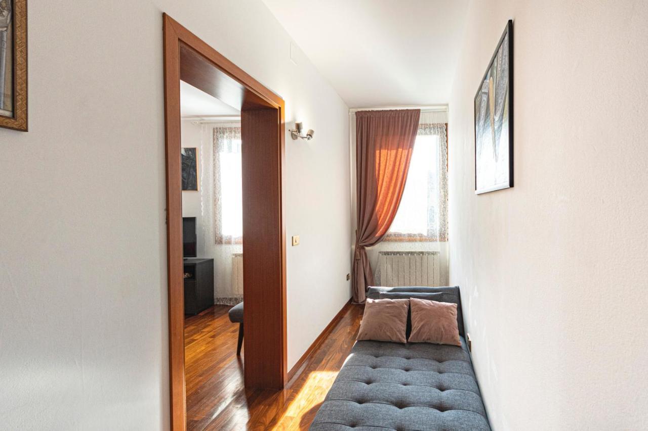Rialto Apartment With Canal Grande View เวนิส ภายนอก รูปภาพ