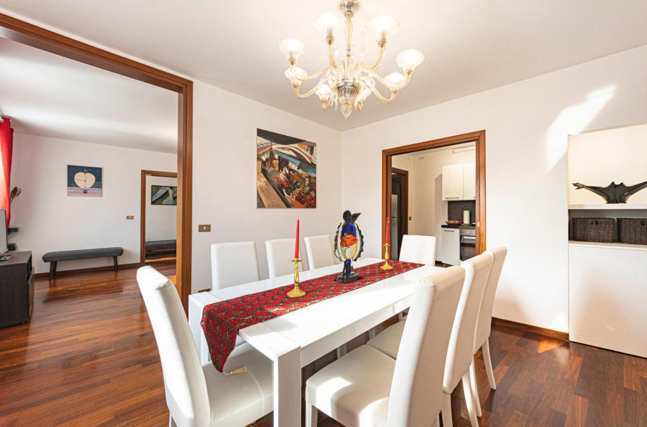 Rialto Apartment With Canal Grande View เวนิส ภายนอก รูปภาพ